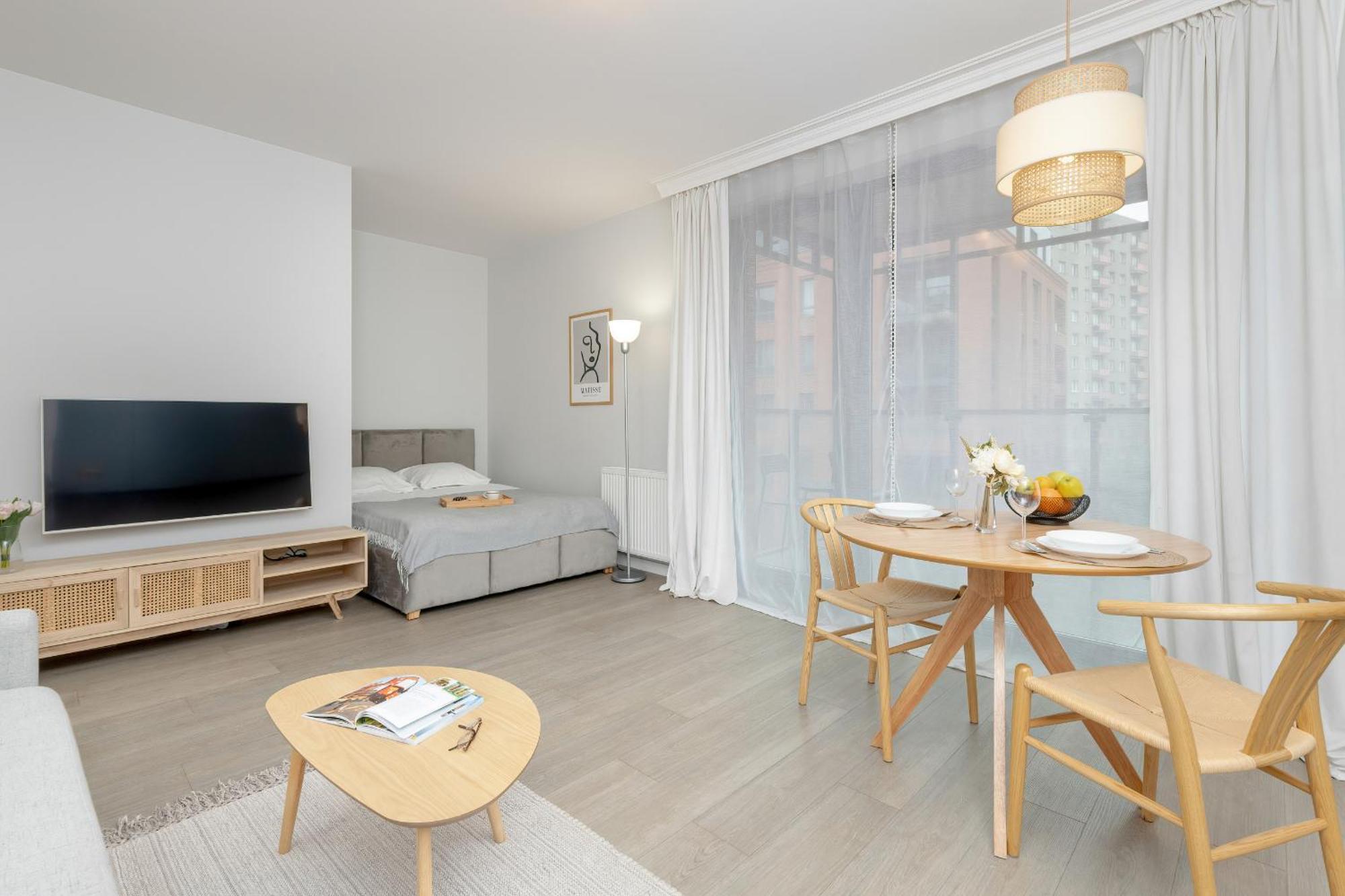 Woodicapart With Balcony In By Renters Apartmán