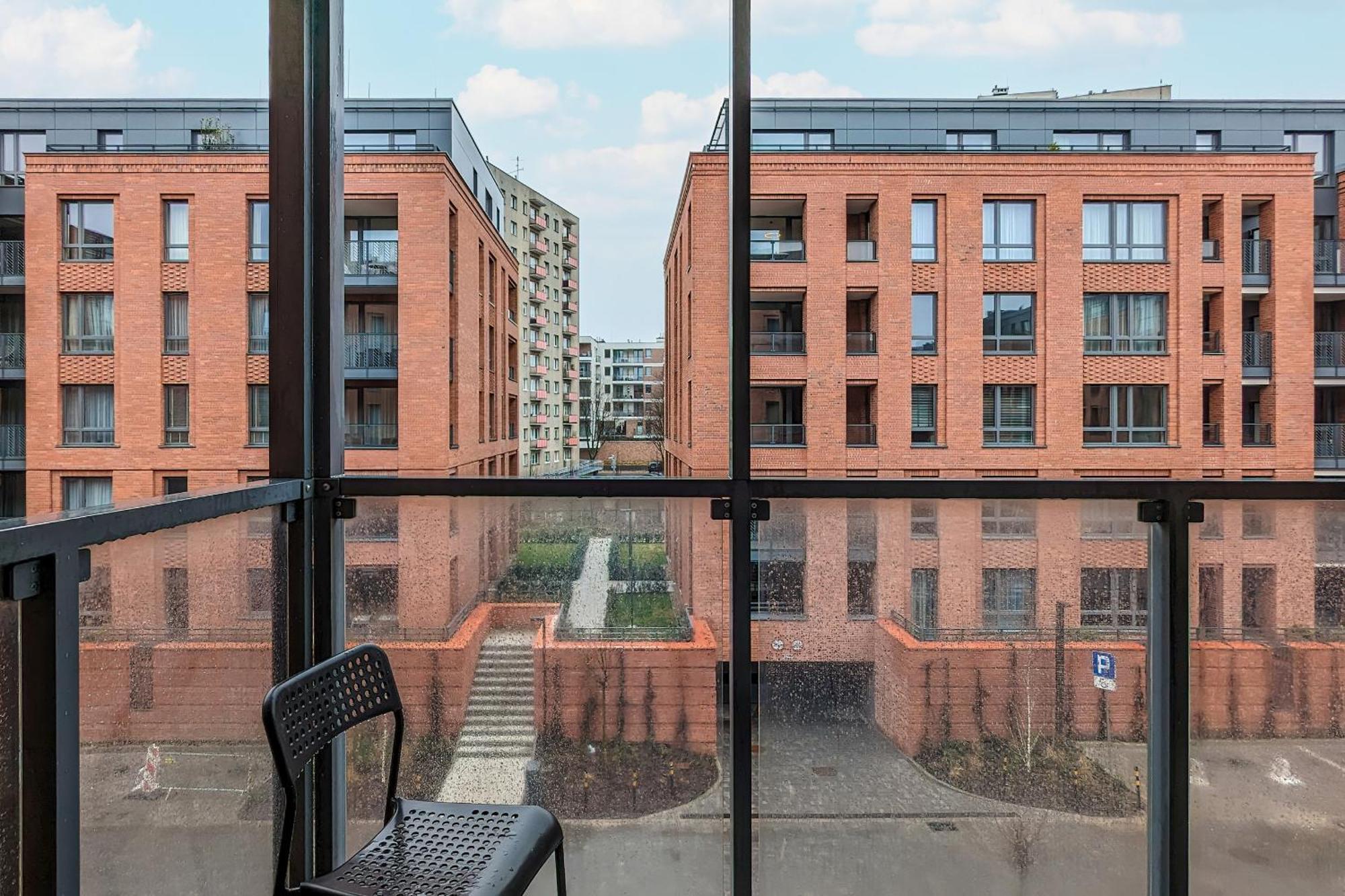 Woodicapart With Balcony In By Renters Apartmán Gdaňsk